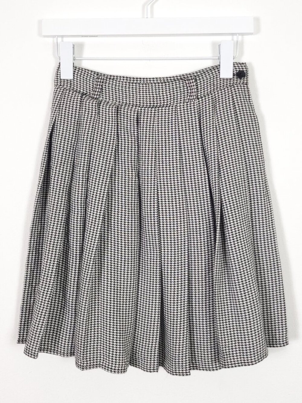 Vintage Pleated Houndstooth Mini Skirt